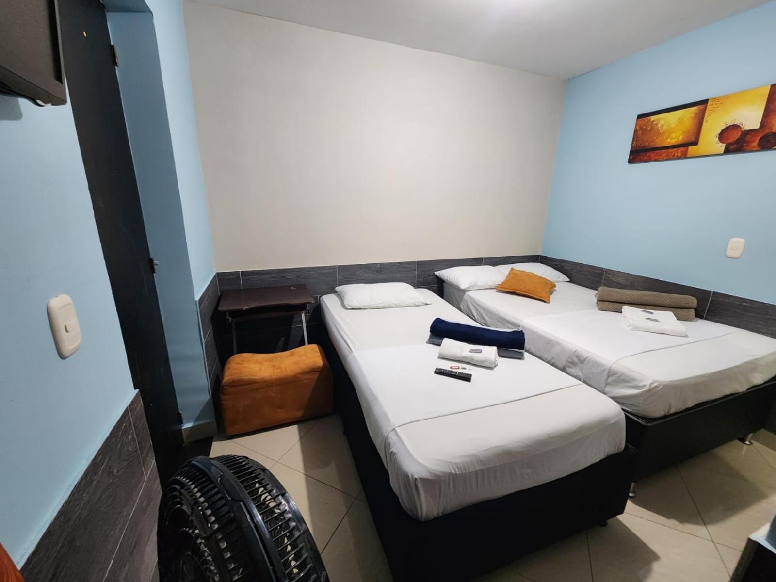 Hotel Laureles Home Medellín Esterno foto