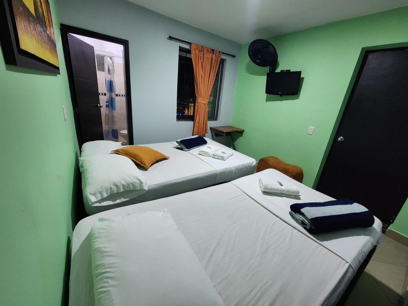 Hotel Laureles Home Medellín Esterno foto
